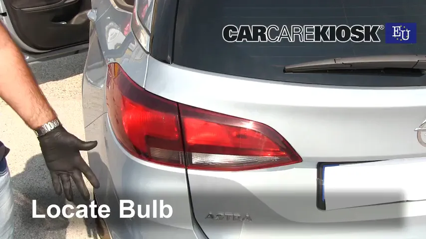 2018 Opel Astra CDTI 1.6L 4 Cyl. Turbo Diesel Lights Reverse Light (replace bulb)